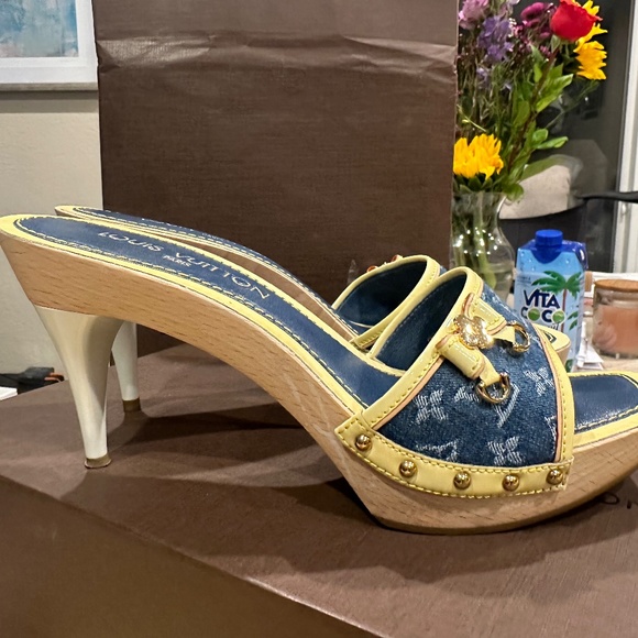 LV Denim clogs, size 39, WORN ONCE ONLY! Purchased from the New York City Store - Picture 4 of 9